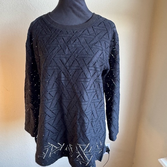 Banana Republic Black Textured Women's Sweatshirt - Picture 2 of 6